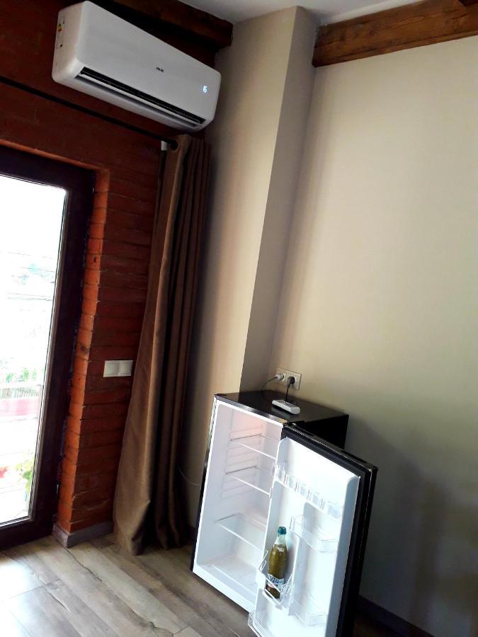 Holiday Home Borjomi Bagian luar foto