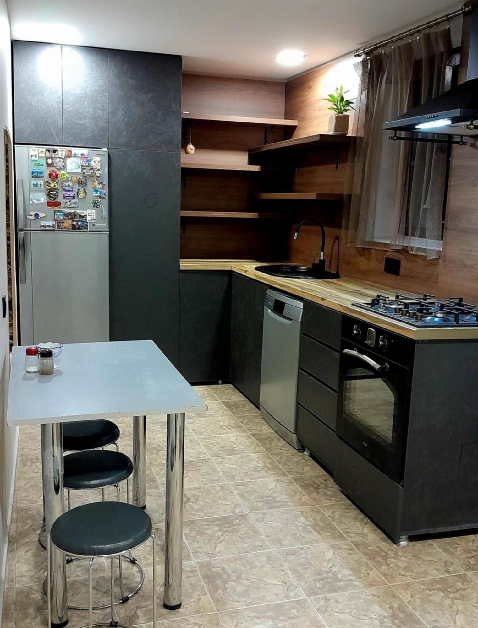 Holiday Home Borjomi Bagian luar foto